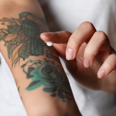 Najważniejsze w cyfrowym marketingu: jak dbać o tatuaż po zrobieniu